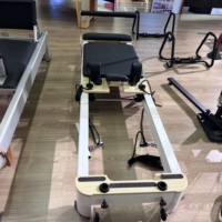 Machine de Pilates Reformer en cuir et aluminium personnalisable, lit pliable pour usage domestique et professionnel, équipement de fitness commercial, logo, bois, pour salle de sport