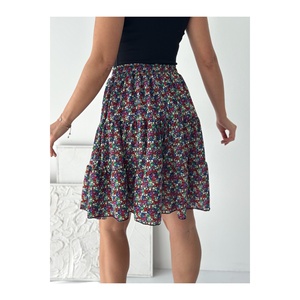 กระโปรงทรงบานผ้าลายดอกไม้สำหรับผู้หญิง เอวยางยืด ความยาวปานกลาง - Product Image 6