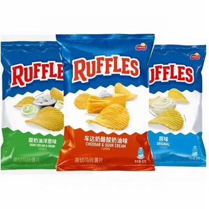Chips <span class=keywords><strong>Ruffles</strong></span> Sabor a Cebolla y Yogur, Sabor a Queso Cheddar y Crema Agria, 82g, Bocadillos Exóticos - Product Image 1