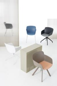 Fauteuil pivotant Libera au design moderne avec base chromée polie, coque en plastique, siège rembourré, chaise de bureau - Product Image 4