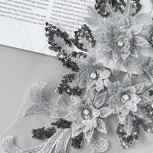 Toppa Applique floreale con paillettes grigie e paillettes per decorazione del vestito motivo monospalla in pizzo per abbigliamento fai da te - Product Image 5