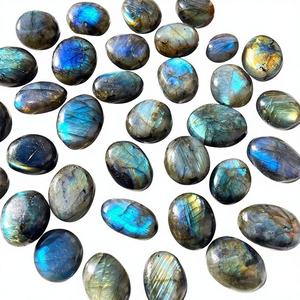 Cristales Curativos Naturales Pulidos Originales en Oferta para Meditación, Relajación y Flujo de Energía Positiva, Cristales Disponibles - Product Image 1