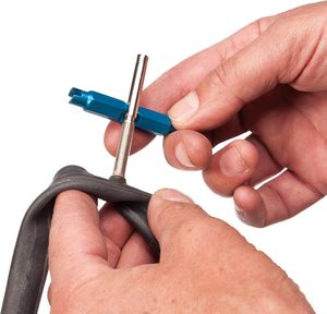 Outil de démontage de valve Presta Schrader 3 en 1, clé à valve double tête pour l'entretien des pneus de vélo, de moto et d'automobile - Product Image 6