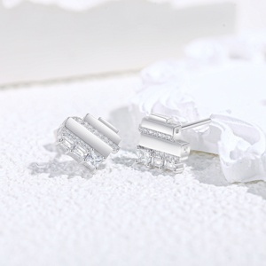 Custom Factory In Stock 925 <b>Sterling</b> <b>Silver</b> Charm Minimalist Design Cubic Zirconia Earrings <b>Stud</b> Fine Fashion Jewelry for Women - Product Image 3