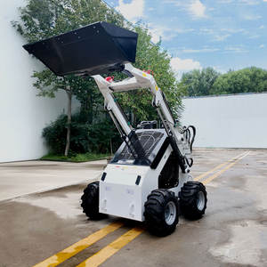 Minicargadora de Ruedas Diésel Soamte, Multifuncional, con Motor EPA, Motor Kubota, Bomba Huade y Caja de Cambios - Product Image 4