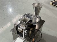 Machine automatique en acier inoxydable pour la fabrication de raviolis, samosas et empanadas, avec options de garniture à la viande et au chou
