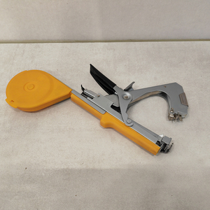 Machine à attacher les plantes en treillis avec des outils de tapener pour les raisins, les framboises, les tomates et les légumes en vigne - Product Image 1