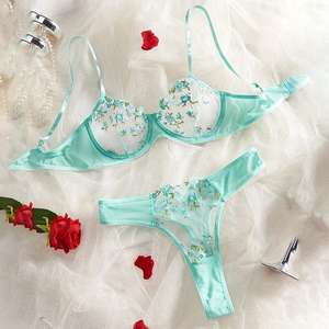 طقم ملابس داخلية نسائية مثير من قطعتين مع تطريز زهري، حمالة صدر وسروال داخلي - Product Image 1