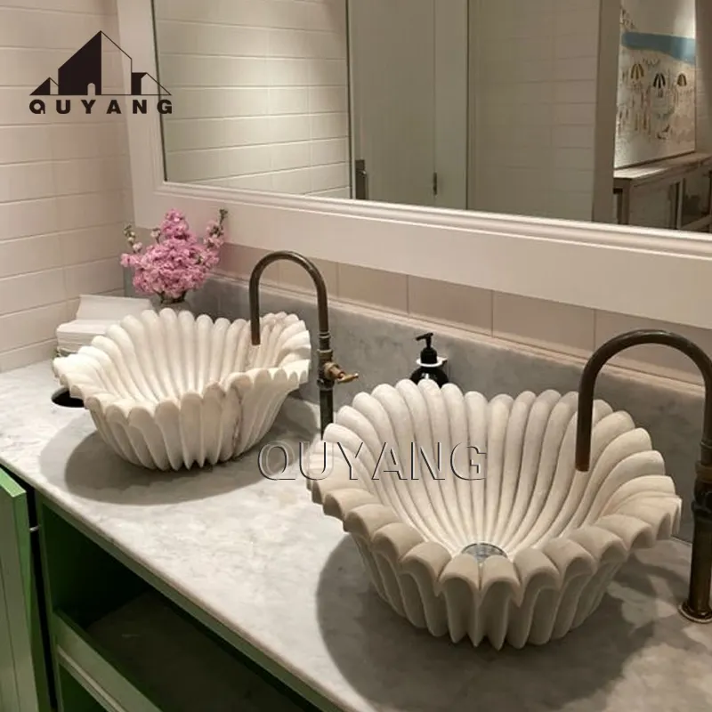 QUYANG Interior Hotel Decoración elegante Muebles de baño Nuevo diseño Fregadero Lavabo de concha de mármol de gama alta