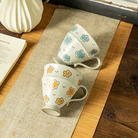 Vente en gros de tasses à café en céramique médiévale vintage, gobelets en poterie rustique sur pied