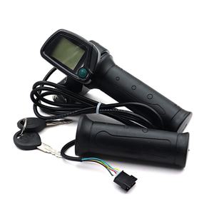 สกู๊ตเตอร์ไฟฟ้า 48V 450W พร้อมแฮนด์อลูมิเนียม จอแสดงผลพลังงาน ตัวควบคุม และกุญแจ - Product Image 4