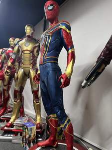 Sculpture Iron <span class=keywords><strong>Spider</strong></span>-<span class=keywords><strong>Man</strong></span> <span class=keywords><strong>Marvel</strong></span> <span class=keywords><strong>Avengers</strong></span> de haute qualité, taille réelle 1:1, avec éclairage LED, statue en résine pour décoration de collection - Product Image 5
