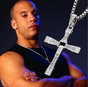 Collar con Cruz de Diamantes de Imitación Estilo Hip Hop con Cadena de Caja, Disponible en Plata y Oro para Uso Diario - Product Image 1