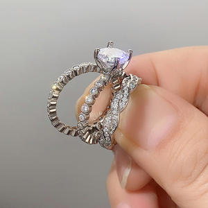 Set di Gioielli da Sposa Q147, Anello di Fidanzamento in Oro Bianco con Diamante Taglio Brillante Rotondo, Gioielleria Fine da Donna - Product Image 6