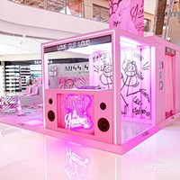 Accessoires d'affichage de fenêtre de merchandising visuel personnalisé créatif de fabrication professionnelle