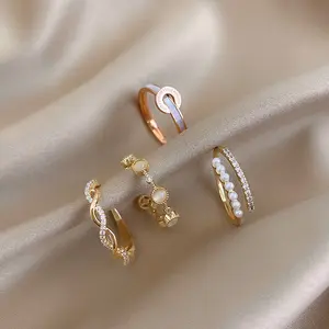 Web celebrity INS cold breeze set personality element circle fashion ring twist butterfly pearl ring for lady