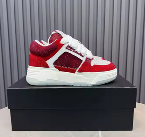 Sneakers de haute qualité pour hommes, semelle épaisse, chaussures de marche légères et amortissantes pour l'extérieur, mode luxe, vente en gros - Product Image 1