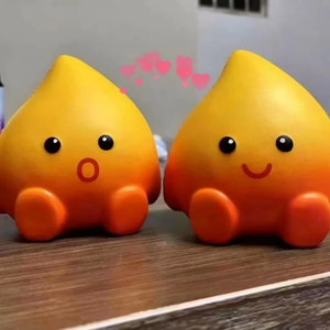 ตุ๊กตาดับเพลิงน้อยสุดสร้างสรรค์ บีบสนุก บีบแล้วเด้งช้า ทำจาก PU/EVA ช่วยคลายเครียด น่ารัก ของเล่นเสริมพัฒนาการ ของขวัญ - Product Image 1