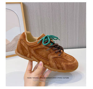 أحذية رياضية نسائية عصرية بتصميم كلاسيكي لعام 2026، أحذية فورست غامب الجلدية، أحذية رياضية كاجوال لزيادة الطول ونمط المشي - Product Image 5