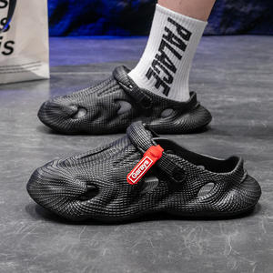 Sandales d'été imprimées à motif de trou de noix de coco pour hommes et femmes, sandales de <span class=keywords><strong>plage</strong></span> d'extérieur respirantes, chaussures à enfiler à motif de lettres - Product Image 2