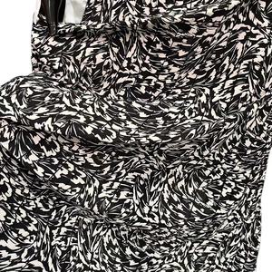 Chất Lượng Cao Cổ Điển Màu Đen Và Trắng Colorways Cắt Miếng Vải In Kỹ Thuật Số Pleated Cho Phụ Nữ Váy - Product Image 2