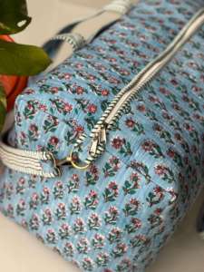 Sac de voyage matelassé en coton à imprimé floral, doublure en toile et cuir écologique, sac de shopping et de nuit tendance - Product Image 3