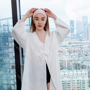 Kimono jetable en coton non tissé, peignoir blanc/noir/blanc, tenue de spa, pour salon de coiffure, 100 pièces - Product Image 2