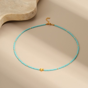 Collier tendance pour femme en acier inoxydable plaqué or avec perles d'imitation chrétiennes et perles de rocaille colorées, idéal pour les fêtes et le quotidien - Product Image 3