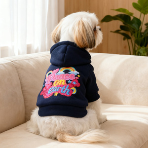 Ropa para Mascotas PETCIRCLE, Sudadera Cálida y Cómoda con Diseño de Arcoíris y Paz para Perros Pequeños y Cachorros, Otoño/Invierno - Product Image 1