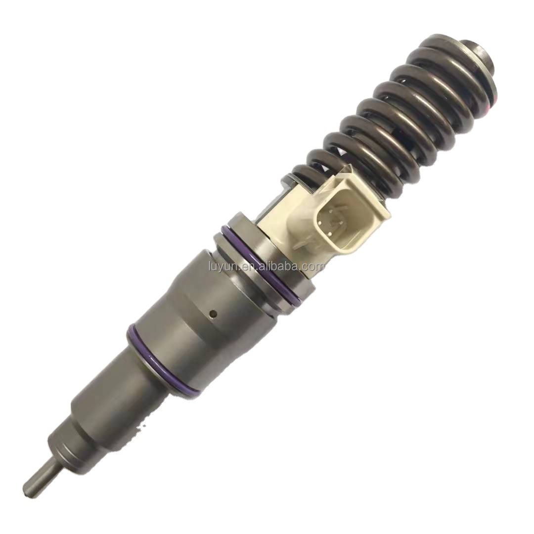 common rail injector 03807717 3807717 for Volvo Penta D12 high quality auto parts injector nozzle 03807717 3807717 BEBE4C11001