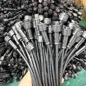 Harnais de câblage étanche M16 personnalisé 4P 5P à âme en cuivre, câble connecteur étanche 5 broches mâle-femelle 12V pour éclairage extérieur - Product Image 3