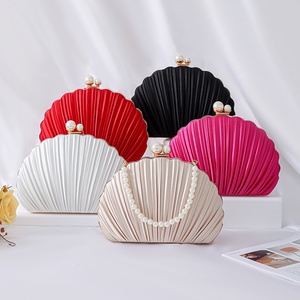 Nuevo Bolso de Noche Transfronterizo Tipo Concha Plisado con Correa de Cadena para Mujer, Forro de Seda Satinado, Bolso para Fiesta y Vestido Cheongsam - Product Image 1