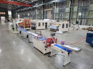Ligne de production automatique de papier toilette et de serviettes de <span class=keywords><strong>cuisine</strong></span> pour usage domestique, avec moteur à engrenages PLC et pompe - Product Image 3