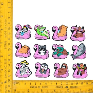 2025 venta al por mayor hebilla de zapato Rosa personalidad DIY accesorios decoraciones PVC Zueco encanto lindo dibujos animados flamencos Zueco zapatos encanto - Product Image 6