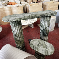 Table console moderne de luxe en marbre vert jade avec base cylindrique cannelée, table d'appoint en marbre, meuble console ovale pour hall d'entrée