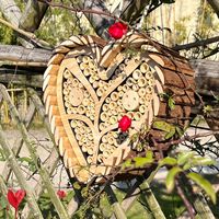 Nichoir à abeilles en bois à suspendre - Ruche d'abeilles et abri pour insectes pour la décoration de jardin