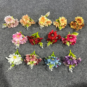 Têtes de fleurs de marguerites artificielles en soie, accessoires pour cheveux de mariage, couronnes DIY, accessoires de photographie, décorations - Product Image 2