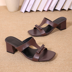 10786-13 Sandalias de Tacón Medio Color Marrón para Mujer, Diseño Sexy y Moderno con Lazo, Tallas 36-42, Venta Directa de Fábrica - Product Image 6