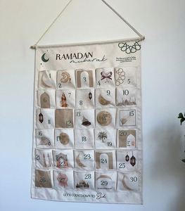 Sac de Ramadan en toile de mousseline islamique à 30 poches à remplir de notes, décoration intérieure, calendrier de compte à rebours - Product Image 1
