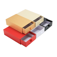 Boîte en carton ondulé à tiroir orienté PPWR avec insert en éponge recyclée et ruban personnalisé pour emballage cadeau de parfum et cosmétiques