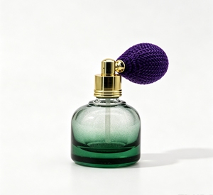 Botella de perfume portátil de vidrio de 10 ml, atomizador retro con forma de bombilla, botella de aroma para coche, para envasado de cosméticos - Product Image 1