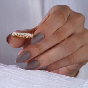 Anillo Elegante con Banda Dorada y Piedras Transparentes Brillantes, Diseño Delgado y Minimalista para Mujer, Uso Diario, Regalo de Aniversario, Joyería - Product Image 5