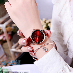 Reloj de pulsera elegante para mujer, moderno y a la moda, con correa de cuero, estilo dulce y fresco - Product Image 4