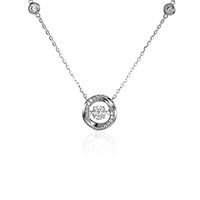 Le nouveau modèle 2024 de collier en argent pur pour femmes comporte une chaîne de clavicule en remuant le cœur de trois secondes avec un Sen distinct