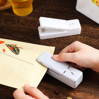 Scelleuse de sacs mini USB 2-en-1 rechargeable avec couteau de découpe, scelleuse portable rechargeable pour sacs en plastique et conservation alimentaire