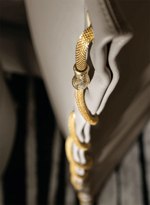 Gainsville King Size Camas de lujo con funda Estilo real Noble Elegante Cama de cuero Queen para apartamento de Villa - Product Image 6