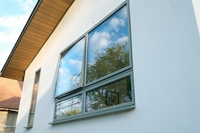 Fenêtre en aluminium de conception élégante avec le cadre mince pour la villa et le bâtiment commercial