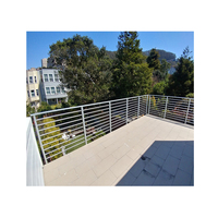 Rampe de tuyau de barre de tige de conception chaude main courante verticale pour escaliers incurvés garde-corps de tige de Tube rond de garde personnalisée