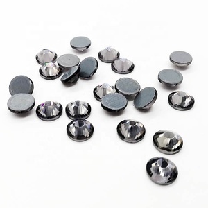 Cristalli Austriaci Termoadesivi Flatback, Strass Sciolti per Decorazione di Abiti, Nail Art, Borse e Scarpe - Product Image 3