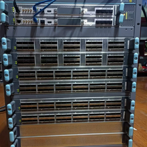 Juniper Networks QFX10008 d'occasion, 2xQFX10000-30C, 4xQFX10000-36Q, PoE, 12 ports, capacité 400 Gbit/s - Product Image 6